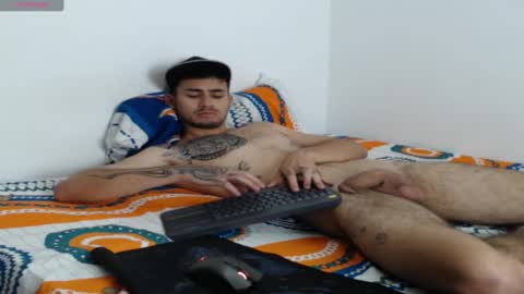 Snapshot of axel_ag chatting on February 9, 4:07 pm Axel online show from February 9, 4:07 pm