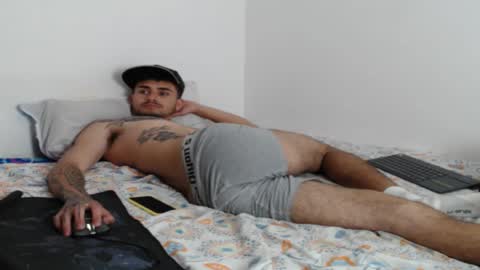 Snapshot of axel_ag chatting on February 25, 6:12 pm Axel online show from February 25, 6:12 pm