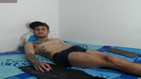 Snapshot of axel_ag chatting on March 5, 9:04 pm Axel online show from March 5, 9:04 pm