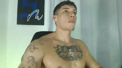 INDEPENDENT MODEL  online show from February 21, 5:46 am