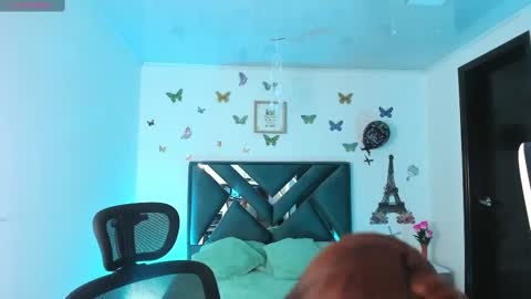 Snapshot of aylin_diazz chatting on February 20, 10:15 pm Aylin online show from February 20, 10:15 pm