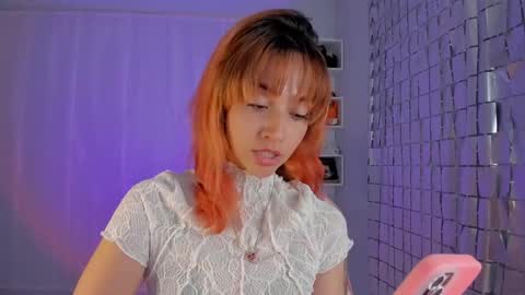 Snapshot of azumi_saan chatting on March 10, 2:17 am azumi saan online show from March 10, 2:17 am