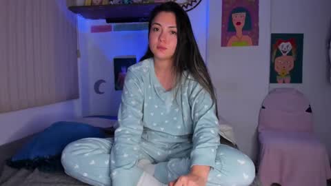 azumie online show from March 6, 11:53 pm