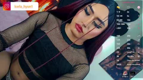 hyun online show from March 2, 2:43 pm