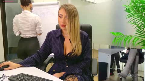 Snapshot of babesgowild chatting on February 9, 8:34 pm Olivia and Lexi online show from February 9, 8:34 pm