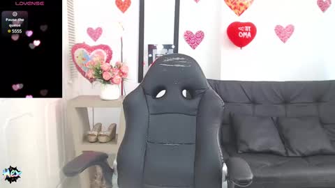 Snapshot of baby_blue18_ chatting on February 19, 5:49 pm salome online show from February 19, 5:49 pm