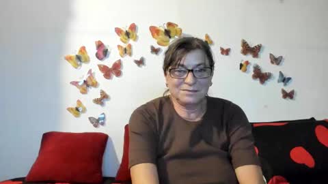 Snapshot of badgg chatting on December 11, 2:54 pm Gina online show from December 11, 2:54 pm