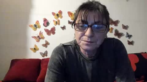 Snapshot of badgg chatting on December 17, 3:16 pm Gina online show from December 17, 3:16 pm