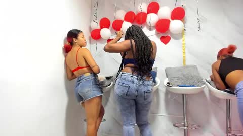 candy and dayan online show from February 20, 11:31 am