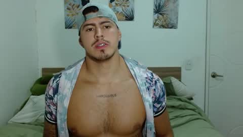 Snapshot of baltazardupont chatting on February 11, 2:13 pm Andres - online show from February 11, 2:13 pm