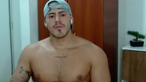 Snapshot of baltazardupont chatting on February 24, 5:00 am Andres - online show from February 24, 5:00 am
