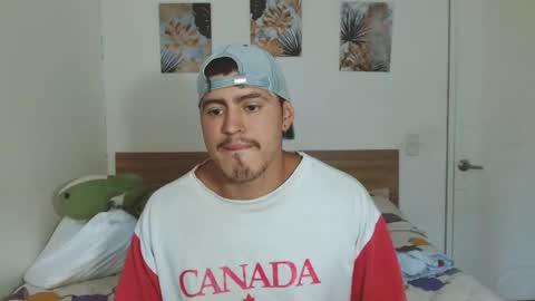 Snapshot of baltazardupont chatting on January 28, 3:35 pm Andres - online show from January 28, 3:35 pm