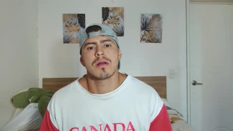 Snapshot of baltazardupont chatting on January 28, 12:32 pm Andres - online show from January 28, 12:32 pm