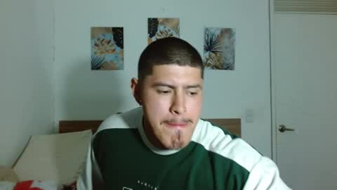 Snapshot of baltazardupont chatting on January 31, 11:46 am Andres - online show from January 31, 11:46 am