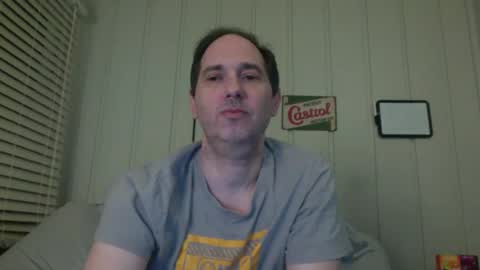 Snapshot of banksysmash chatting on February 1, 1:44 am Jay online show from February 1, 1:44 am