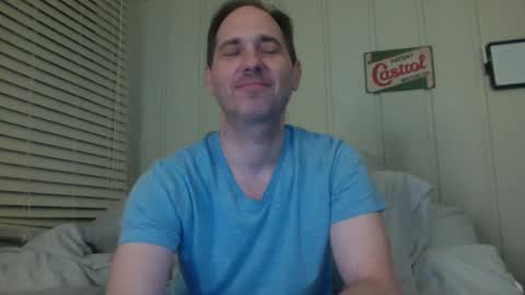 Snapshot of banksysmash chatting on December 19, 2:23 am Jay online show from December 19, 2:23 am