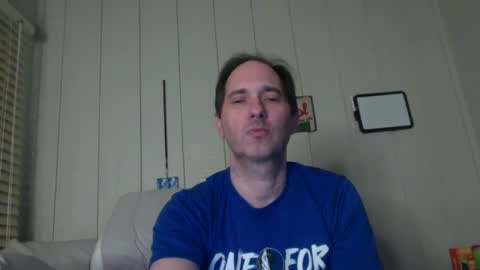 Snapshot of banksysmash chatting on February 2, 6:36 am Jay online show from February 2, 6:36 am