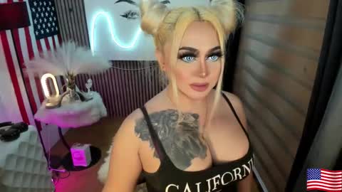 Snapshot of barbietop_alexa69 chatting on September 14, 11:17 pm Miss Alexa Fields online show from September 14, 11:17 pm