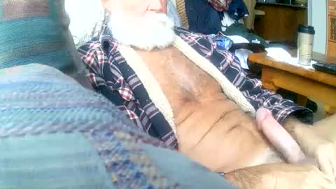 beardbushy online show from February 3, 4:31 pm