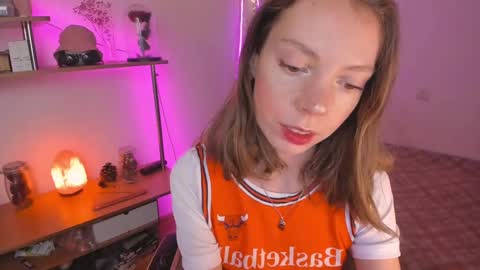 Eliise online show from February 9, 3:01 pm