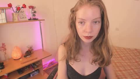 Eliise online show from September 19, 1:59 pm
