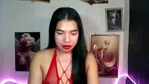 Snapshot of beautyqueens_cum chatting on September 18, 5:06 pm beautyqueens_cum online show from September 18, 5:06 pm