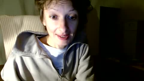Raluca online show from December 1, 8:11 pm