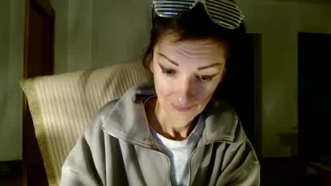 Raluca online show from December 29, 8:37 pm