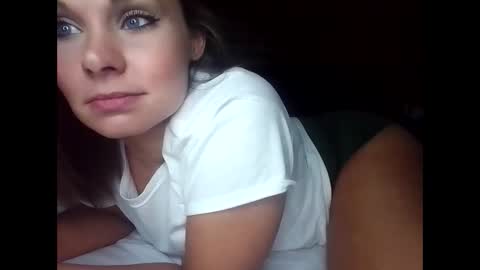 BECKY BOO  online show from December 4, 9:45 am