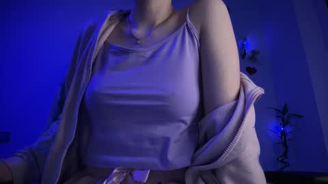 Snapshot of becky_baker chatting on February 17, 9:10 pm Lisa guys sorry I have problems with electricity in my city....guys please give me time I will solve all the problems online show from February 17, 9:10 pm