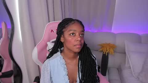 Snapshot of belkis_mills chatting on February 14, 6:29 pm Belkis online show from February 14, 6:29 pm