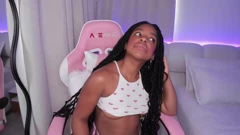 Snapshot of belkis_mills chatting on February 13, 1:48 pm Belkis online show from February 13, 1:48 pm
