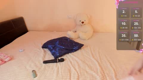 bella_faith online show from March 9, 9:02 am