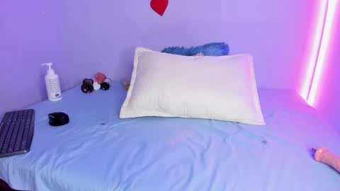 BELLA online show from March 4, 11:54 pm