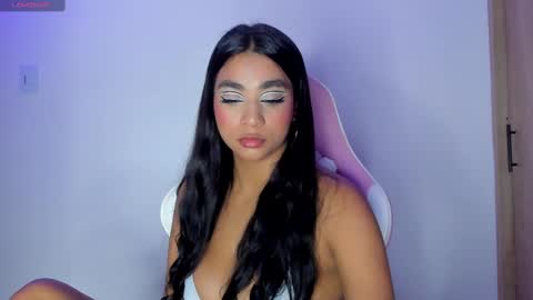 bella_ricci_ online show from February 7, 8:01 am