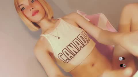 Snapshot of bella_tara chatting on January 2, 9:07 pm Bella online show from January 2, 9:07 pm