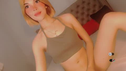 Snapshot of bella_tara chatting on January 14, 10:12 pm Bella online show from January 14, 10:12 pm