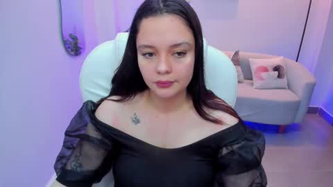 Snapshot of bellaa_hadid_ chatting on March 2, 2:00 pm Bella Hadid online show from March 2, 2:00 pm