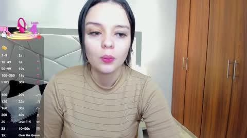 Snapshot of bellaa_hadid_ chatting on September 10, 11:22 am Bella Hadid online show from September 10, 11:22 am