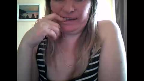 bellalove335 online show from February 26, 7:23 am