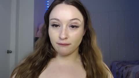 Snapshot of bellamonroee chatting on March 7, 8:23 am Bella Monroe online show from March 7, 8:23 am