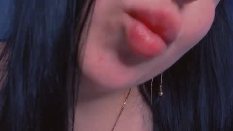 Snapshot of bellelovexx chatting on February 15, 11:47 pm Hello I am kind friendly and cute girl online show from February 15, 11:47 pm