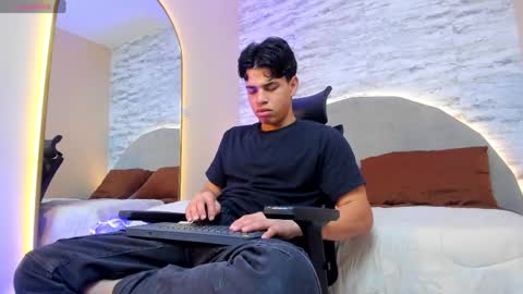 BENJAMIN online show from February 28, 7:14 pm