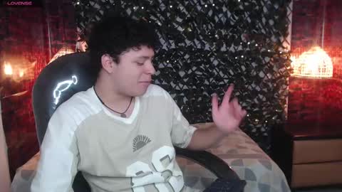 Snapshot of benjamintwink1 chatting on March 10, 8:01 pm BENJAMIN online show from March 10, 8:01 pm