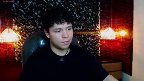 Snapshot of benjamintwink1 chatting on February 20, 8:03 pm BENJAMIN online show from February 20, 8:03 pm