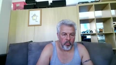 Snapshot of berg_boy chatting on September 18, 10:41 am Martin online show from September 18, 10:41 am