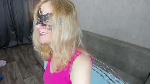 Snapshot of best__angelica chatting on February 16, 5:15 pm best__angelica online show from February 16, 5:15 pm