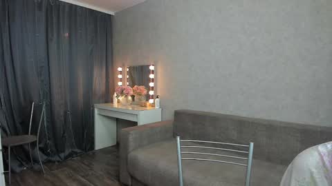 Snapshot of best__angelica chatting on December 25, 3:38 pm best__angelica online show from December 25, 3:38 pm