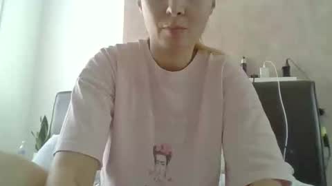 Snapshot of betty199175798 chatting on September 22, 1:37 pm betty199175798 online show from September 22, 1:37 pm