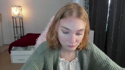Snapshot of betty_witchy chatting on September 16, 2:35 am Dory make me happier online show from September 16, 2:35 am